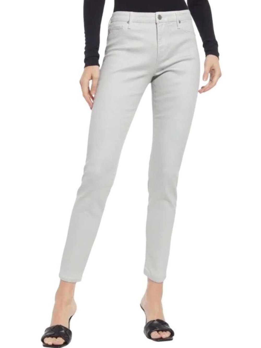 NWT $215 AG Luminous Fade to Grey Farrah Jeans (Size 27)